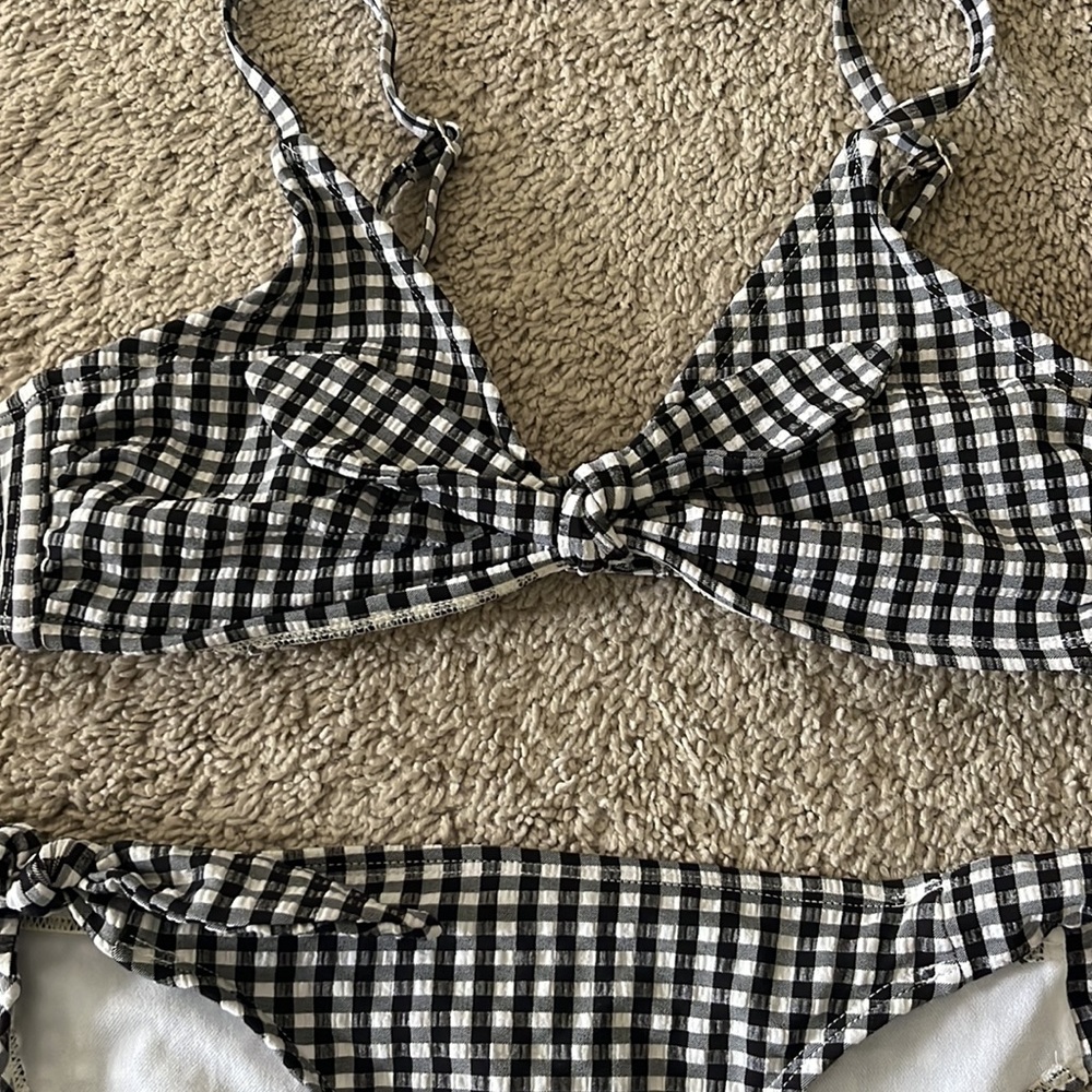 Target Bikini - Picture 2 of 3